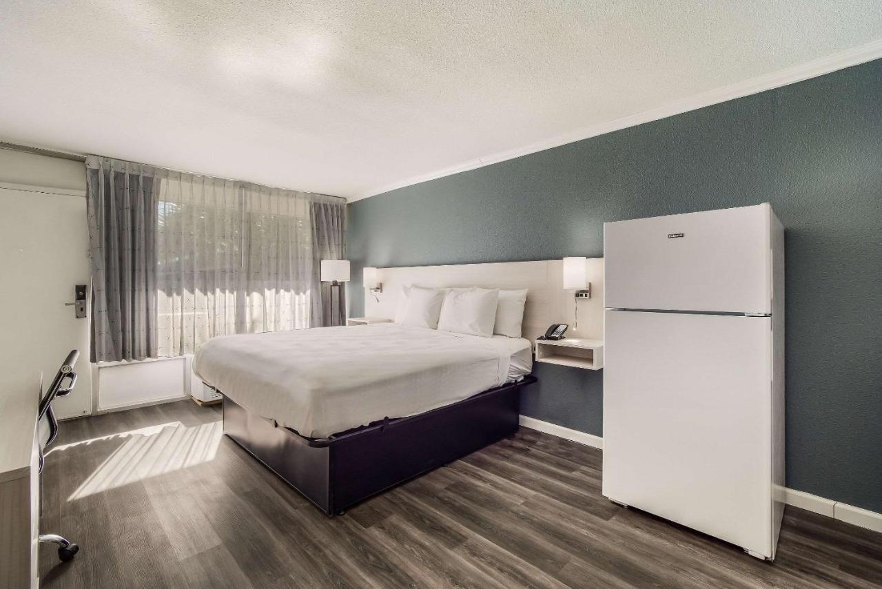 Mainstay Suites ฟลอเรนซ์ ภายนอก รูปภาพ