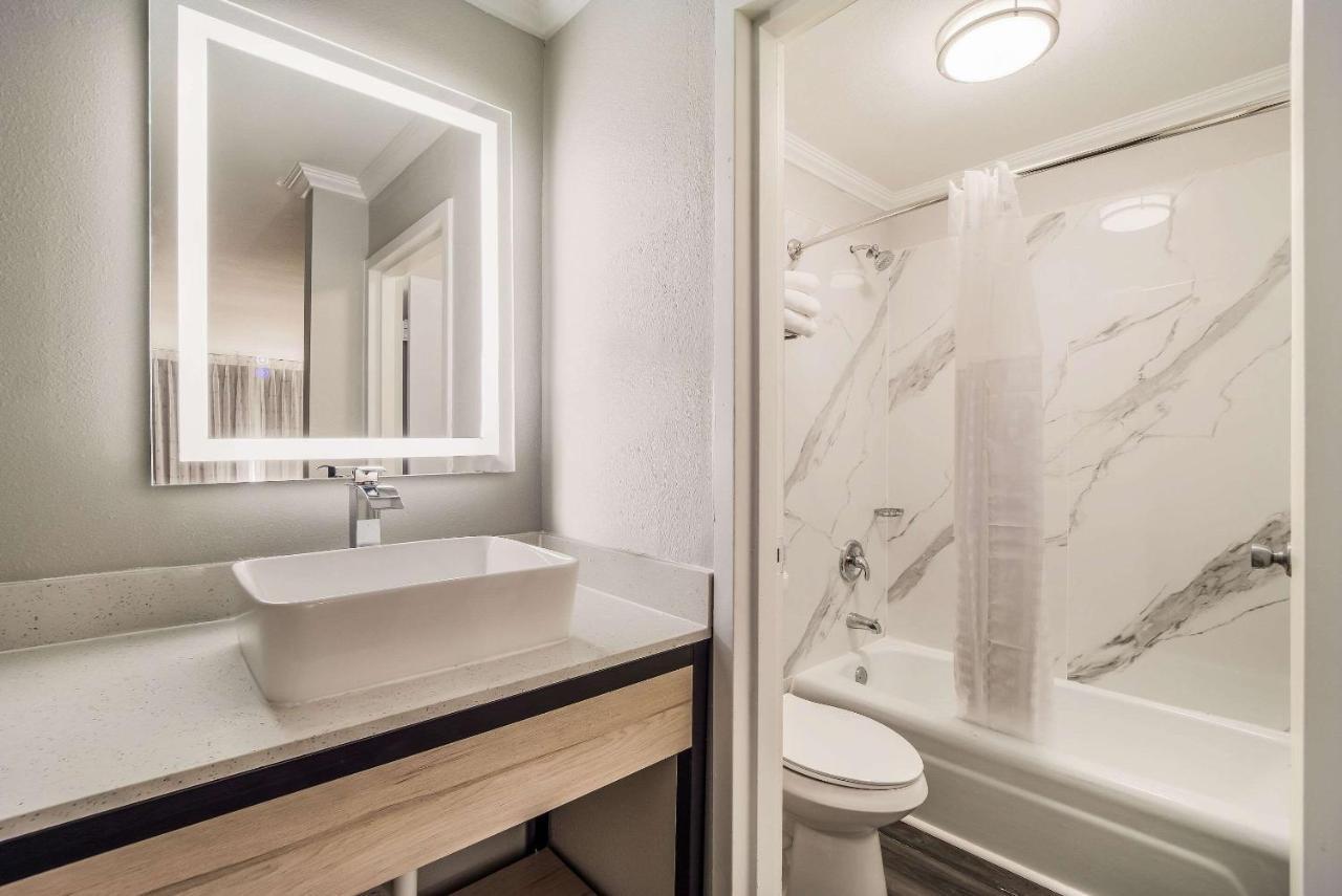 Mainstay Suites ฟลอเรนซ์ ภายนอก รูปภาพ