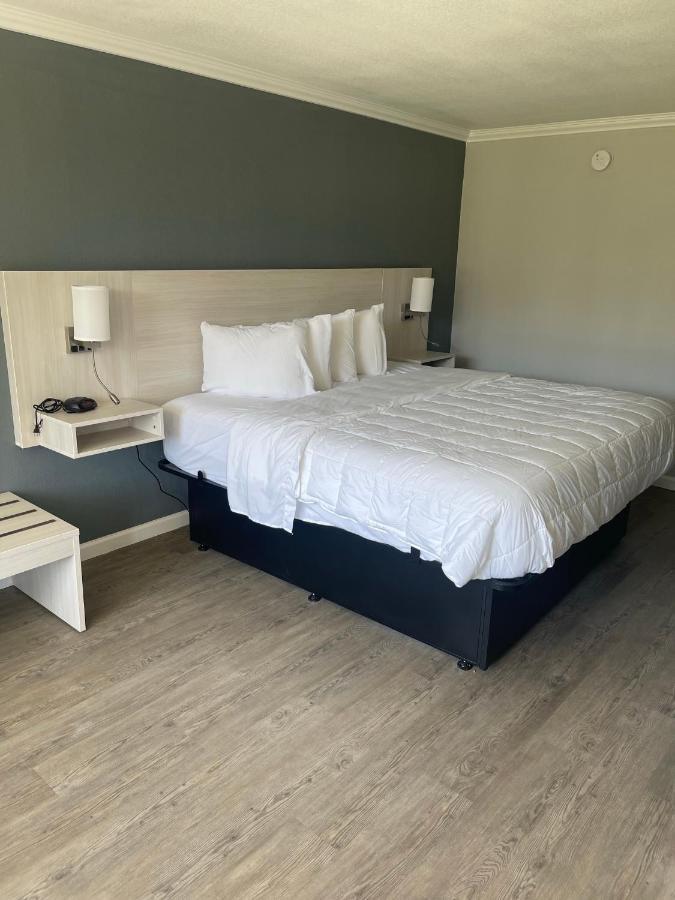 Mainstay Suites ฟลอเรนซ์ ภายนอก รูปภาพ